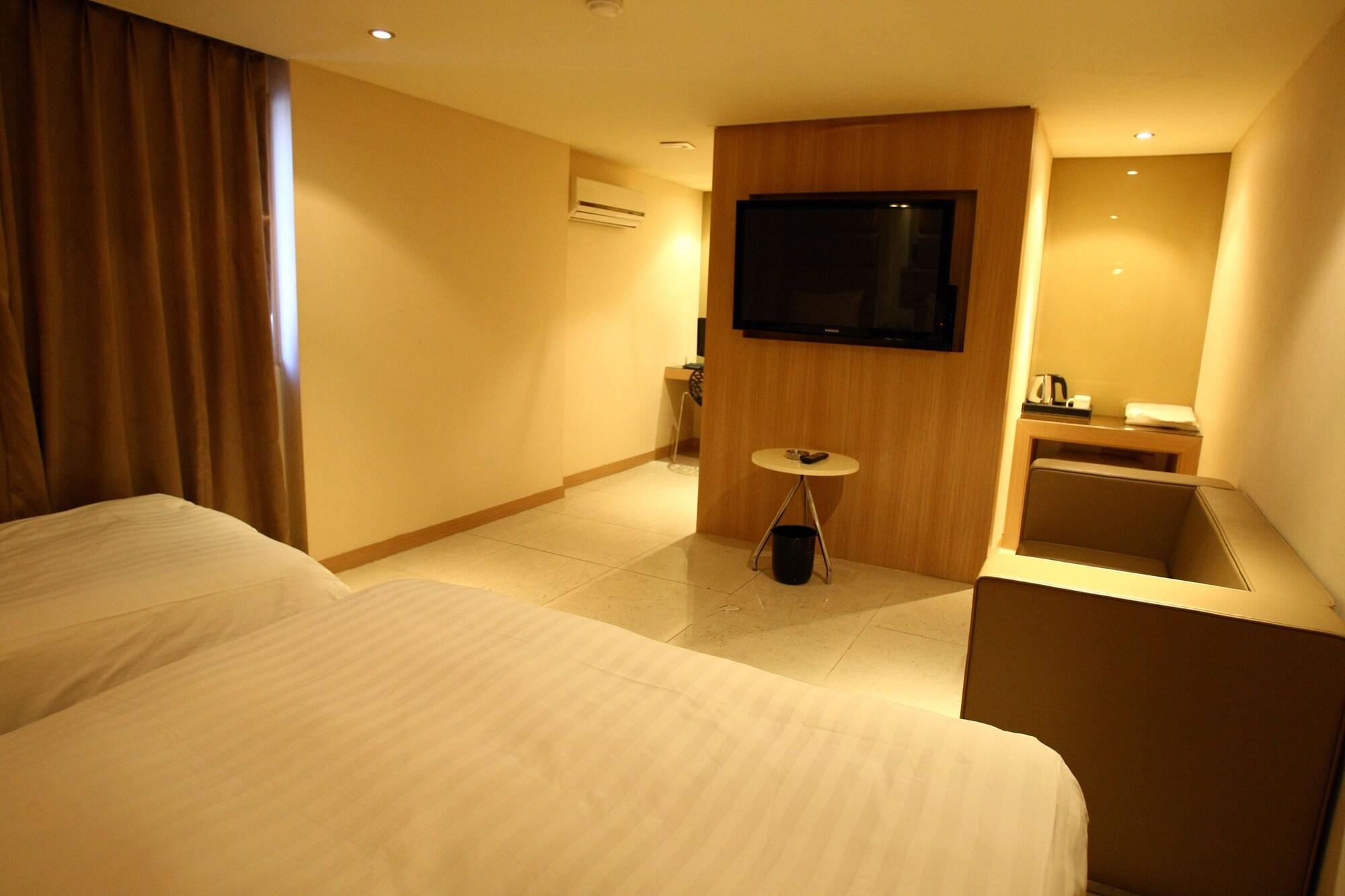 The California Hotel Seoul Seocho Екстериор снимка