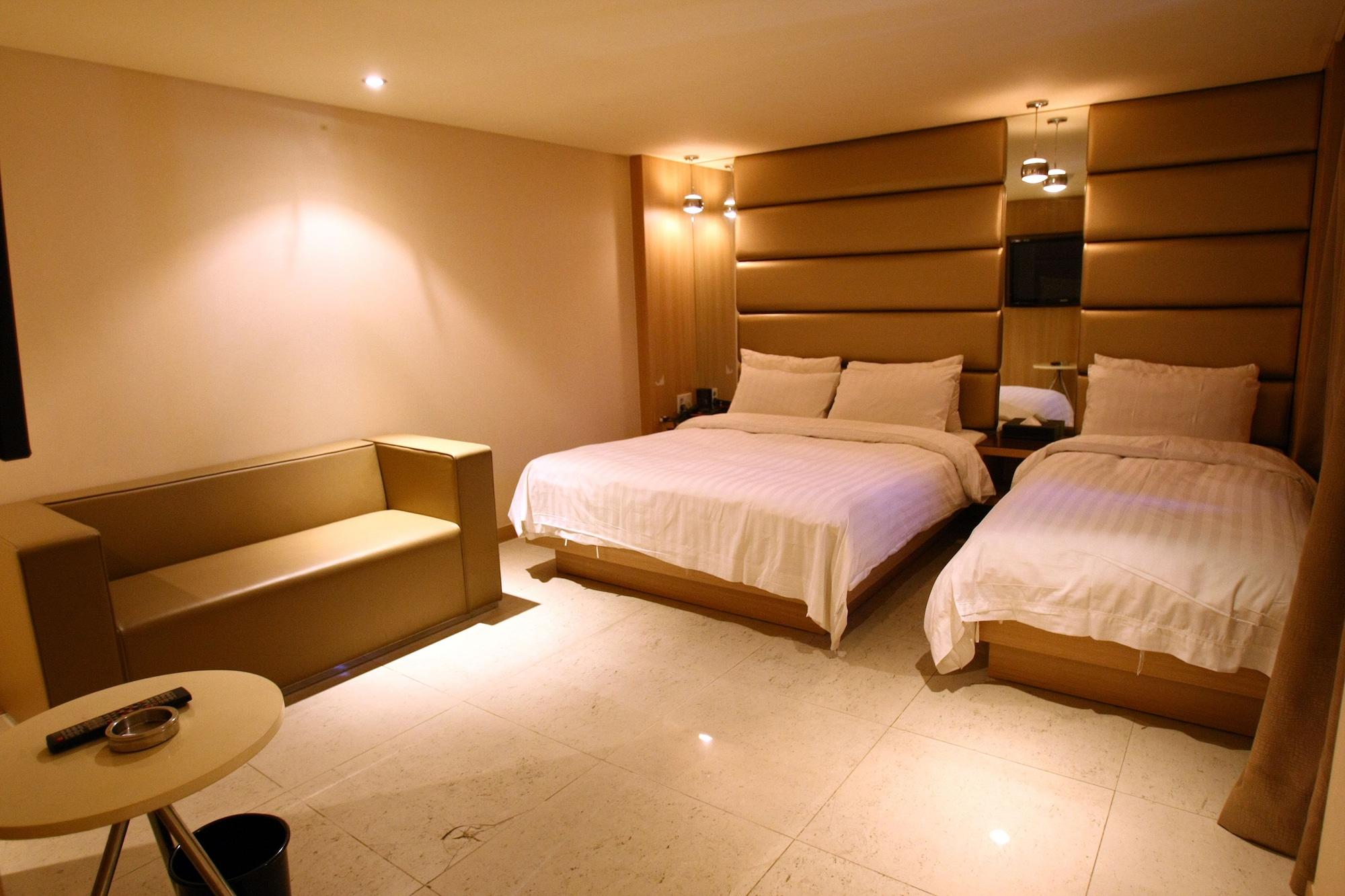 The California Hotel Seoul Seocho Екстериор снимка