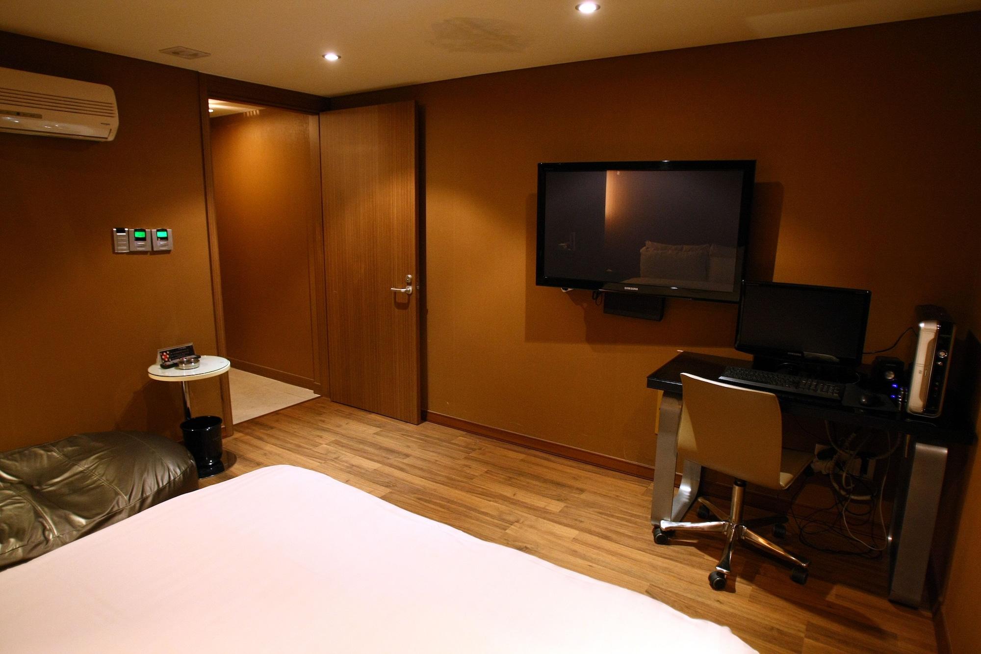 The California Hotel Seoul Seocho Екстериор снимка
