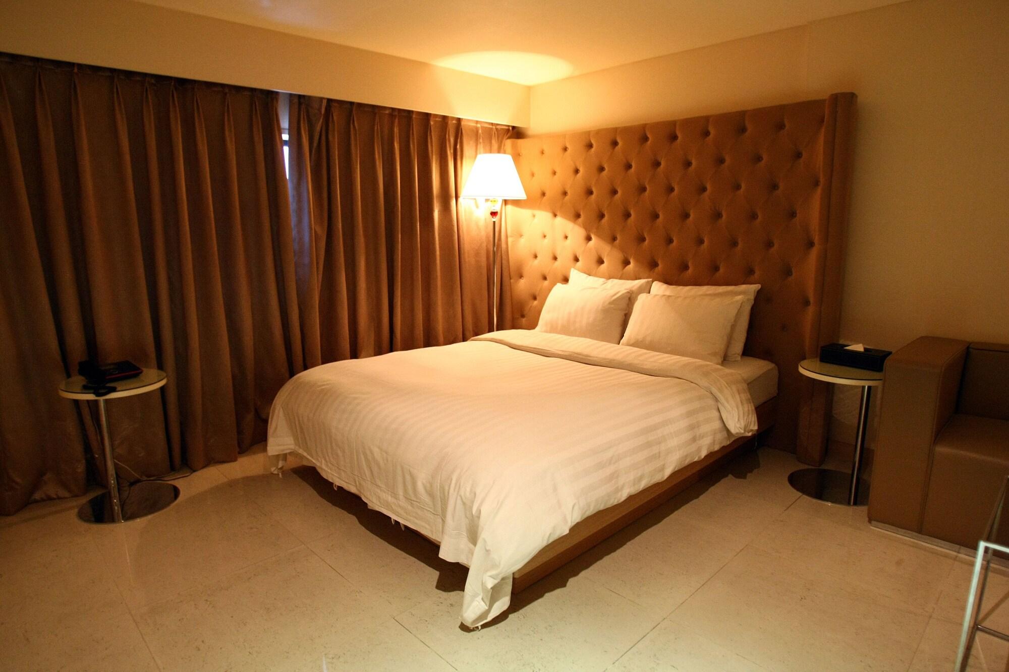 The California Hotel Seoul Seocho Екстериор снимка
