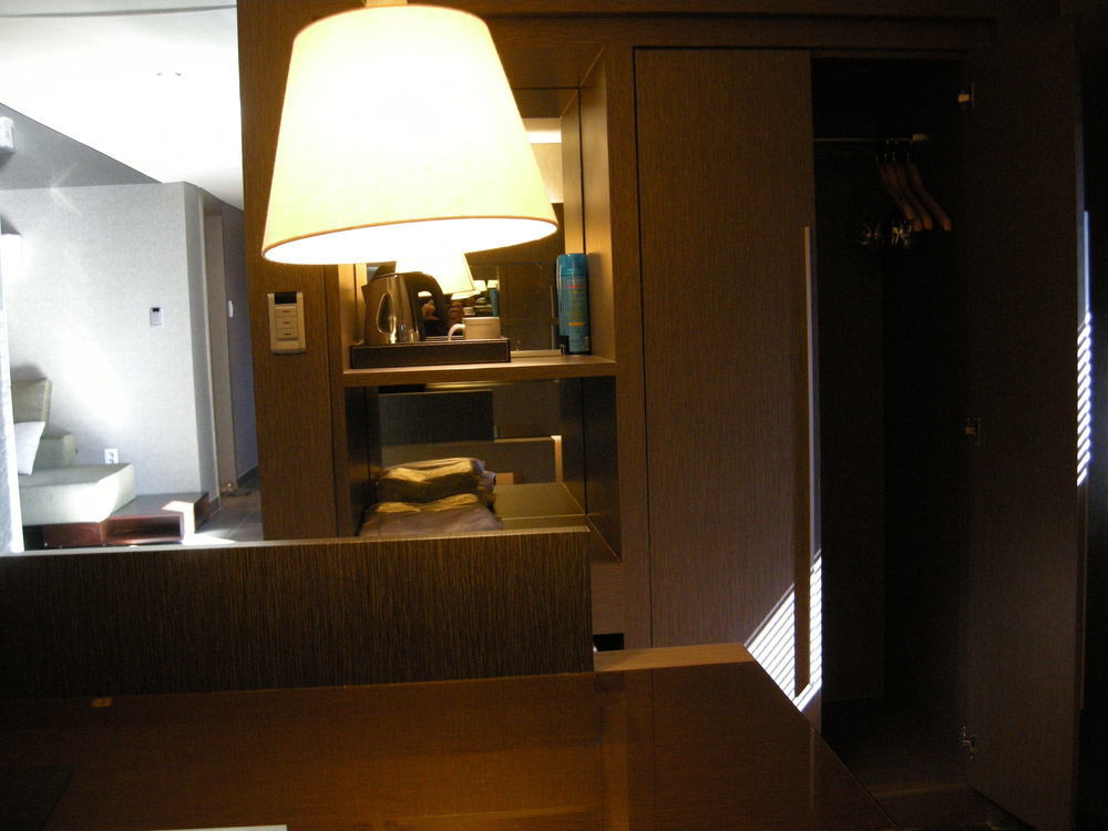 The California Hotel Seoul Seocho Екстериор снимка